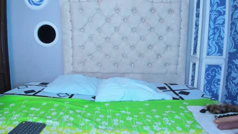 Mishell online show from October 17, 4:55 pm