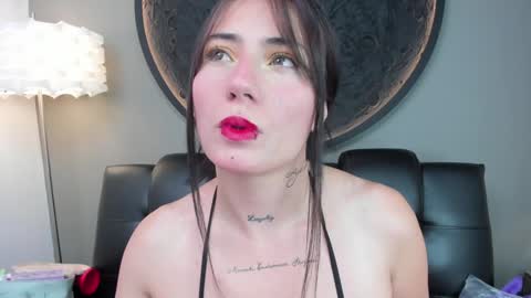Snapshot of miss___charlotte chatting on February 5, 6:48 pm Charlotte online show from February 5, 6:48 pm