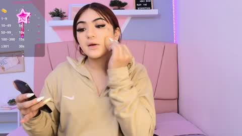 Snapshot of miss__ivy chatting on December 6, 12:11 pm online show from December 6, 12:11 pm