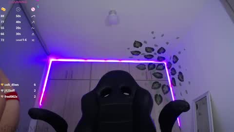 Snapshot of miss__saenz chatting on January 30, 2:27 am online show from January 30, 2:27 am