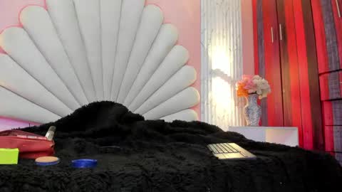 miss__star_ online show from April 21, 12:56 pm