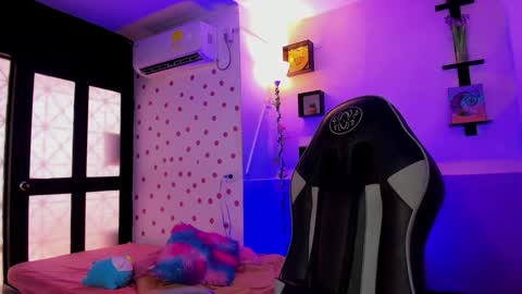 Akemi 3 online show from September 29, 2:27 pm