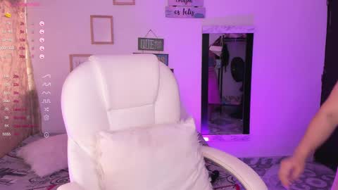 Alice online show from January 26, 3:47 pm