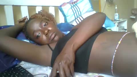 miss_atitude online show from September 28, 6:22 am