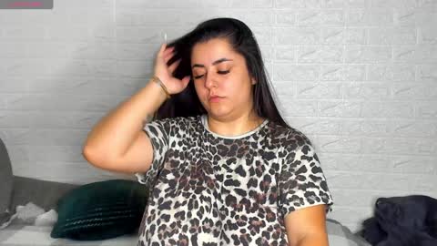 Ana online show from December 10, 11:00 am