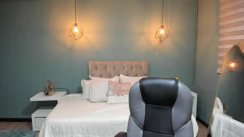 Cataleya online show from December 3, 11:44 am