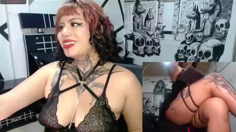 miss_clover online show from January 15, 1:56 am