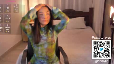 daniela online show from November 10, 7:00 am