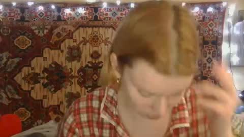 Elis online show from February 25, 12:20 pm