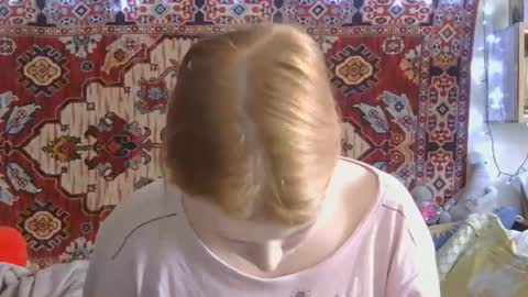 Elis online show from March 25, 12:34 pm