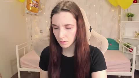 Snapshot of miss_eva__ chatting on September 18, 12:25 am Eva online show from September 18, 12:25 am
