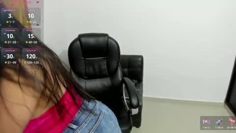 miss_eylens online show from March 4, 12:39 am