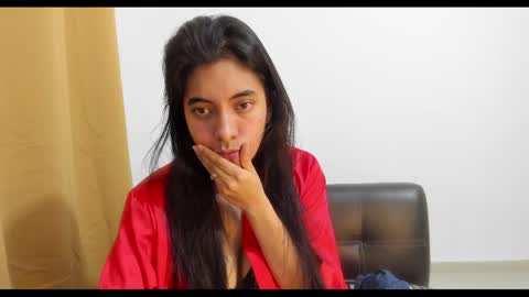 miss_eylens online show from May 30, 2:21 am