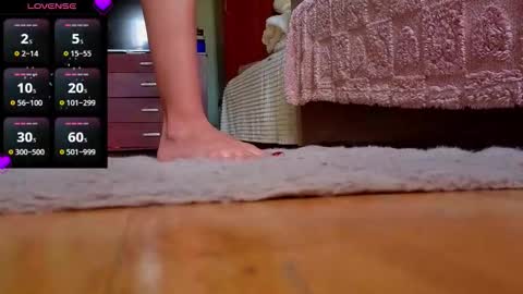 ................................ online show from October 25, 1:11 pm