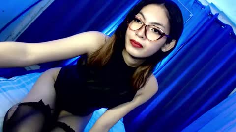 miss_hornydoll online show from December 14, 1:05 pm