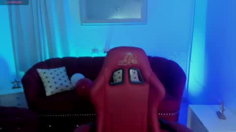 Snapshot of miss_isabella_m chatting on March 10, 8:01 pm Isabella online show from March 10, 8:01 pm