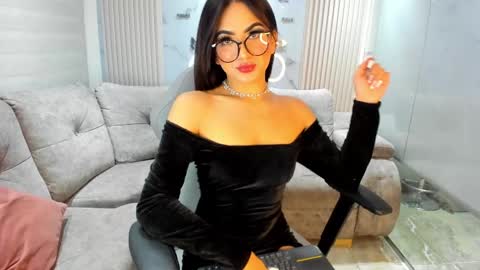 miss_ivyy online show from March 12, 2:30 am