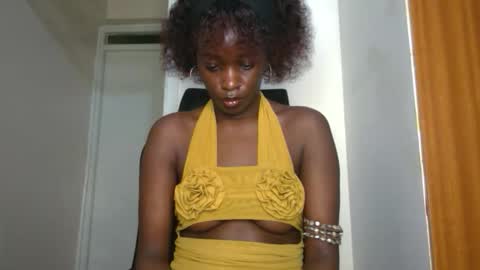 SensuElle  WHAT I DONT SHOW HERE... YOULL ONLY SEE IN PRIVATE  online show from March 25, 9:16 am