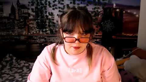 Eva online show from October 17, 4:44 pm