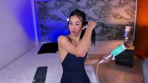 miss_khalifadoll online show from May 7, 3:46 am