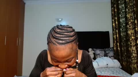 Miss Kiarrafit online show from March 2, 4:32 pm