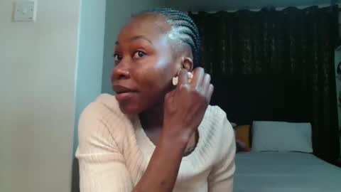 Miss Kiarrafit online show from January 10, 12:10 pm