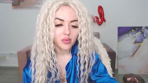 miss_kiten online show from February 16, 4:09 am