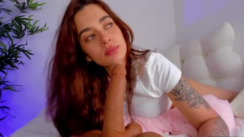 Snapshot of miss_lanaa chatting on September 11, 1:40 am Alana online show from September 11, 1:40 am