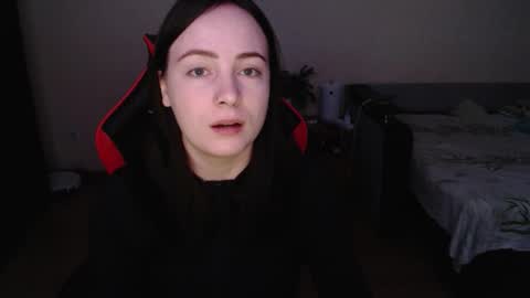 miss_laralynne online show from November 3, 6:42 pm