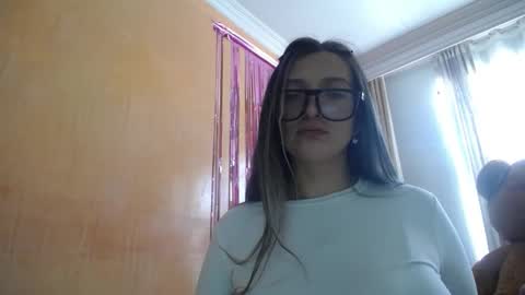 lilieth  online show from March 28, 8:54 pm