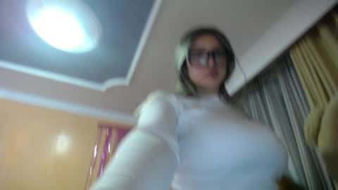 lilieth  online show from March 2, 12:09 am