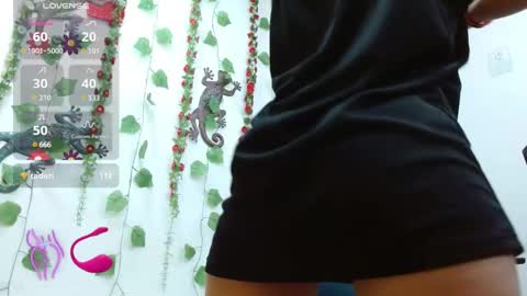 Snapshot of miss_mafehot chatting on March 4, 12:55 pm mafe maria fernanda online show from March 4, 12:55 pm