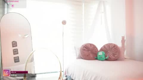 Alejandra online show from April 15, 5:38 pm