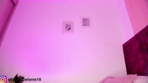 Snapshot of miss_melanie18 chatting on January 15, 11:08 pm Alejandra online show from January 15, 11:08 pm