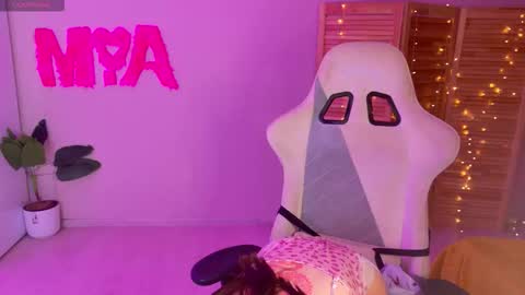 Mamma Mia online show from September 25, 3:35 am