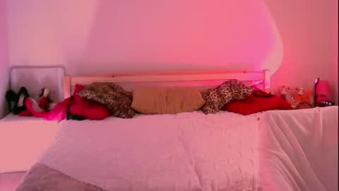 Snapshot of miss_mimys chatting on March 7, 10:43 pm Nicol online show from March 7, 10:43 pm