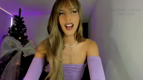 Snapshot of miss_myers chatting on January 9, 7:18 pm Goddess Myers thumb up is important for me kisses online show from January 9, 7:18 pm