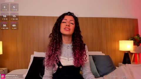 Adara Lpez online show from February 12, 12:01 pm