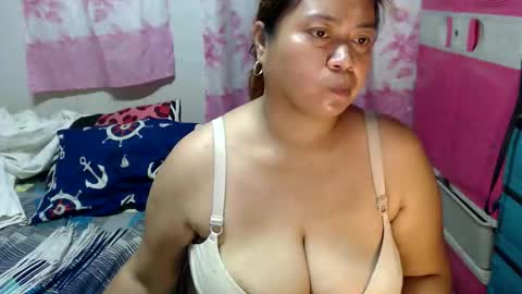 miss v0lcan0 online show from April 19, 12:33 am