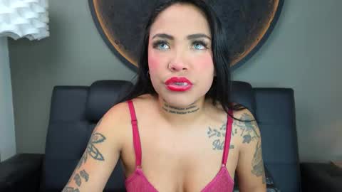 Vaiolette online show from November 26, 11:18 am