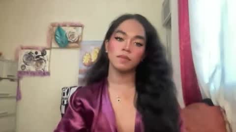 miss_veron_xoxo online show from December 15, 6:20 am