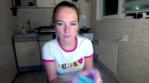 miss_you20 online show from September 12, 10:01 pm