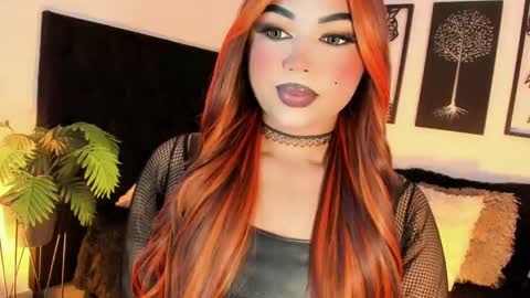 miss_zz online show from October 4, 7:11 pm