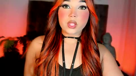 miss_zz online show from May 7, 5:30 pm