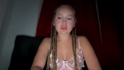 Ameliahs online show from March 24, 9:37 am