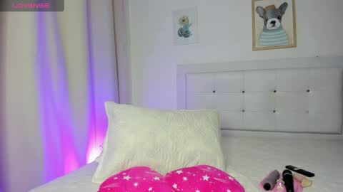 Snapshot of missangeldust chatting on February 26, 12:05 pm missangeldust online show from February 26, 12:05 pm