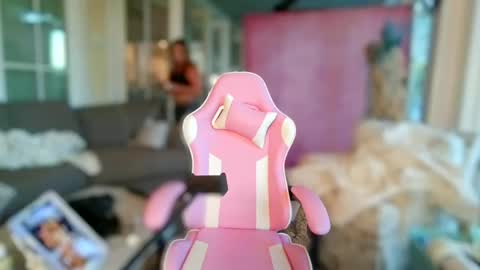 MissBehavinxoxo online show from October 22, 12:07 pm