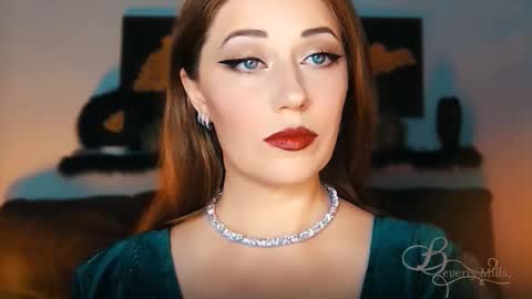 Snapshot of missbeverlymills chatting on September 18, 8:24 pm The divine Beverly online show from September 18, 8:24 pm