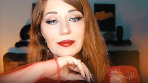 Snapshot of missbeverlymills chatting on September 19, 8:34 pm The divine Beverly online show from September 19, 8:34 pm