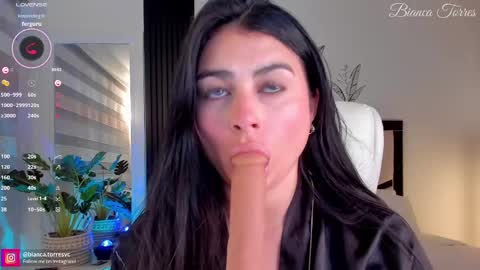 Snapshot of missbianca1 chatting on February 25, 2:25 am Bianca Torres online show from February 25, 2:25 am
